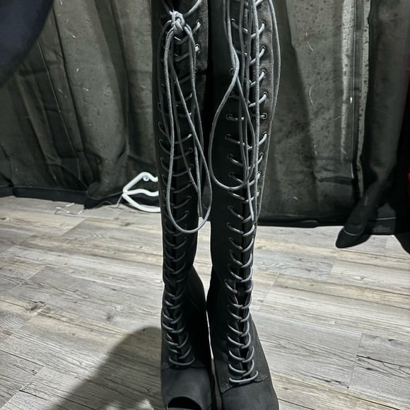 Leecabe Pole Shoes 7” - Picture 5 of 5